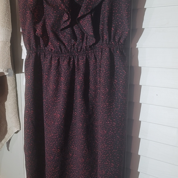 Mossimo Red & Black Ruffle Front SpeckledDress. Condition is "Pre-owned". - Picture 3 of 4